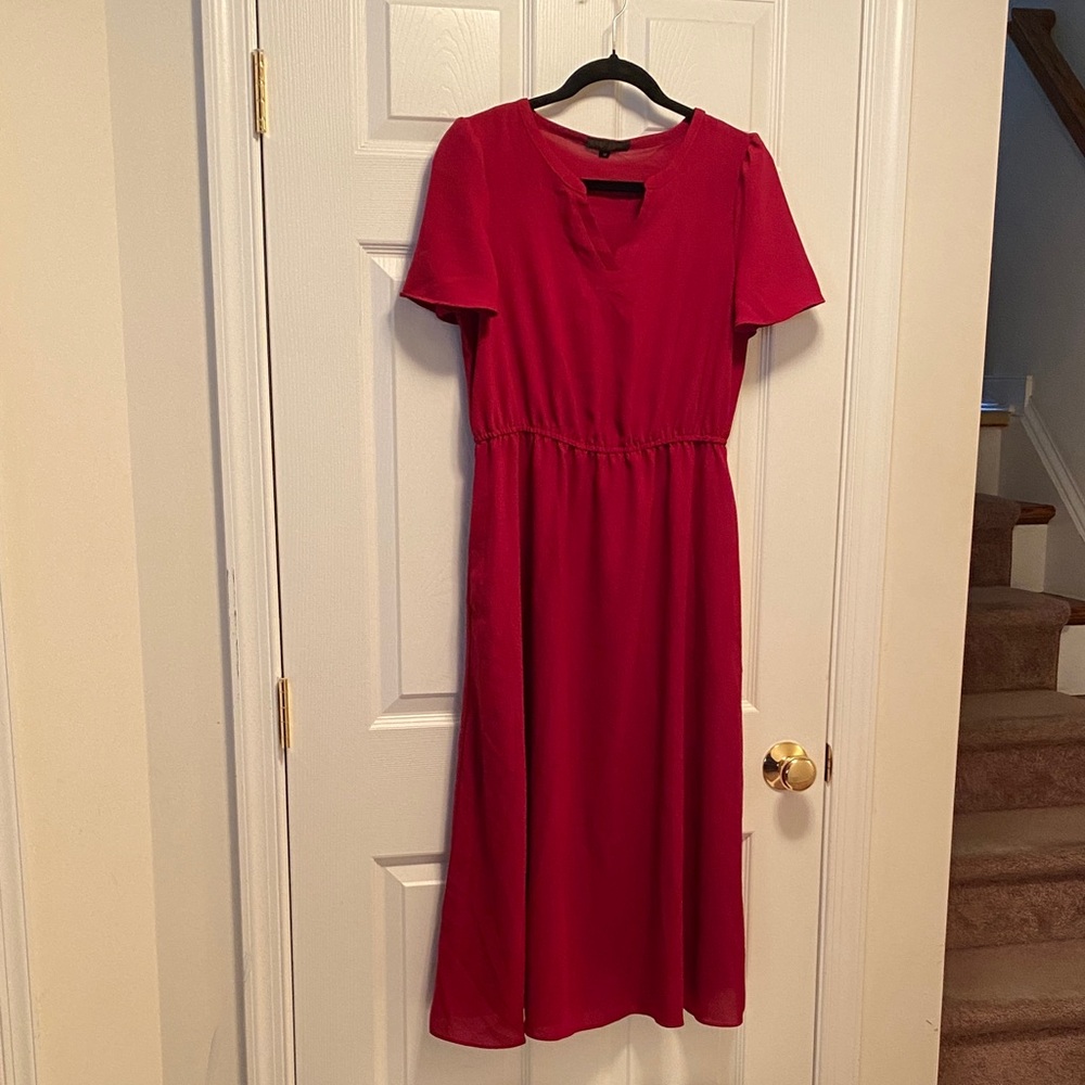 Meetjen Elegant Red Midi Dress…size M